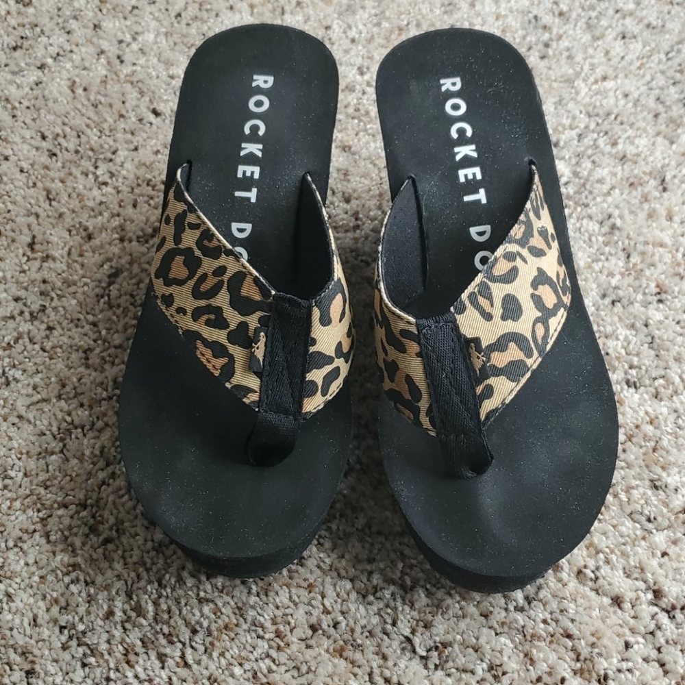 Rocket Dog diver wedge flip flops